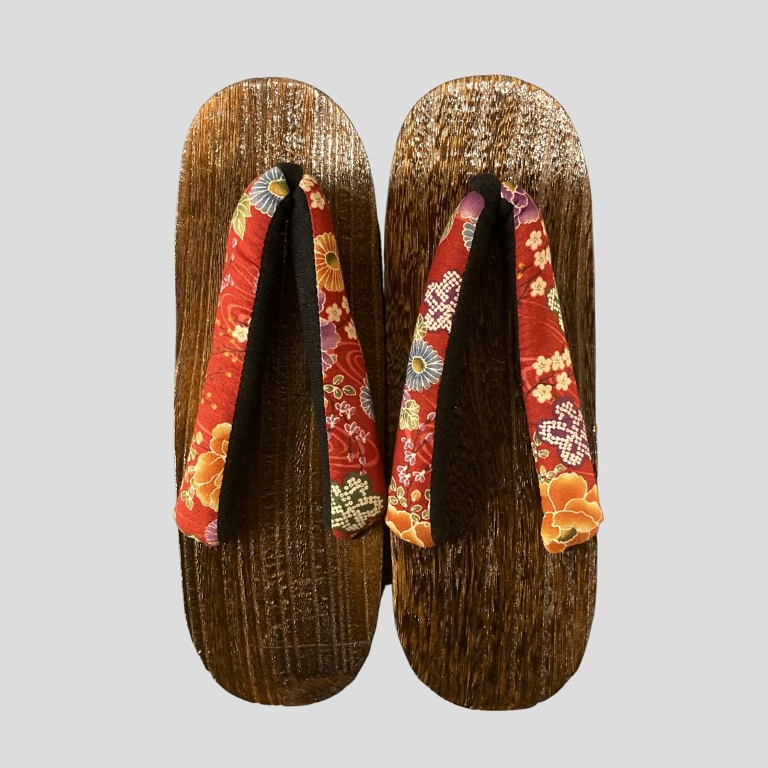 Geta Japanese wooden sandal dot pattern – Samourai Shop